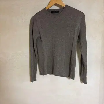 ARTISAN 브라운 V넥 스웨터 긴팔