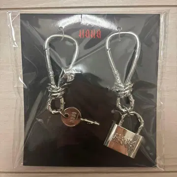 HANA BAD LOVE 카라비너 세트