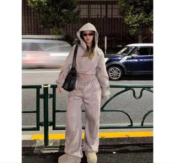 HTH H heart logo river set up 그레이지