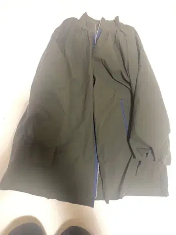 ALLUMETTE 올리브 그린 나일론 자켓