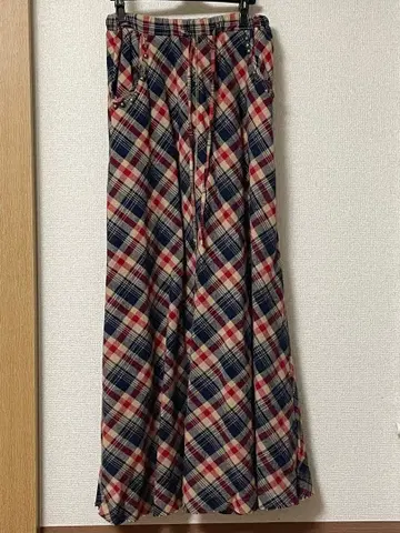 체크 무늬 롱 스커트 길이 약 90cm ungrid