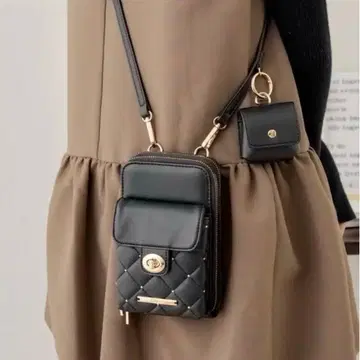 Chico 퀼팅 스마트폰 숄더백