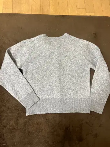 R 그레이 버튼 가디건