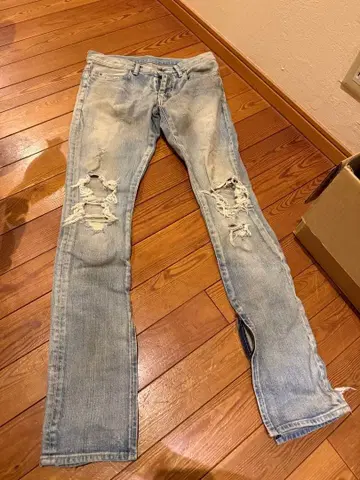 라이트 블루 스키니 데님