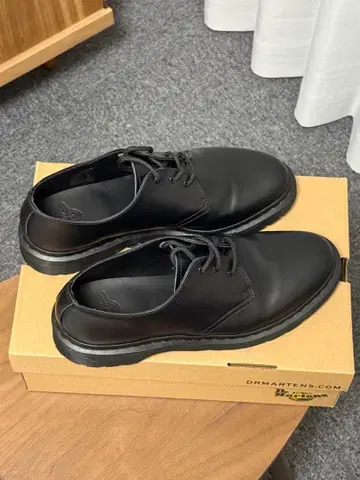 [ 새상품급 ] Dr. Martens1461 3홀 EU42 UK8