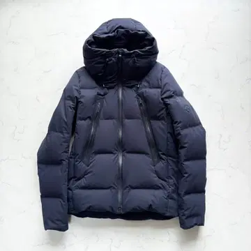 데상트 얼터레인 마운테니아 미즈사와 다운 다크 네이비 L