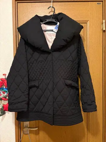 Her lip to 퀼팅 숏코트