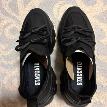 STACCATO 블랙 스니커즈