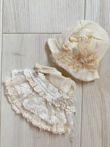 미디 브라이스 아웃핏 아이보리 드레스와 모자 세트