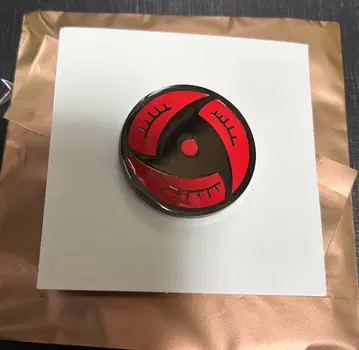 사륜안 핀 배지 핀즈 이타치