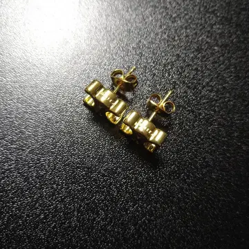 골드 스터드 귀걸이 양쪽 귀용