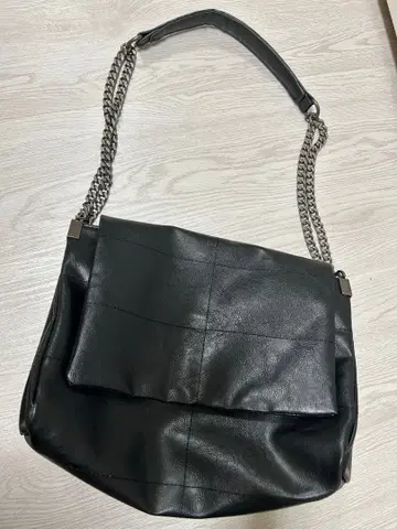 인기 ZARA 체인 숄더백 블랙 에코 가죽