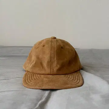 MAISON Birth 스웨이드 캡