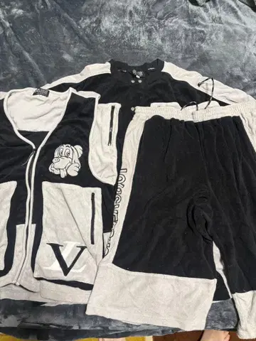 LOUIS VERSUS 반팔 셋업