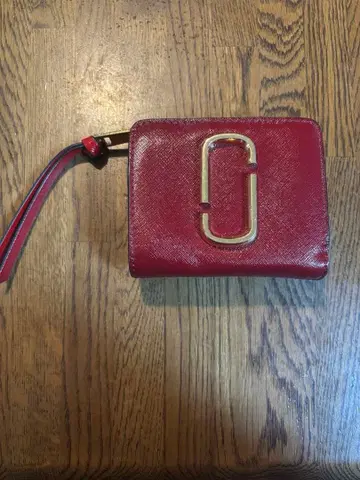 Marc Jacobs 이단 접이식 지갑