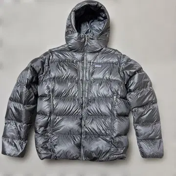 파타고니아 남성용 피츠로이 다운 후디 블랙 Patagonia