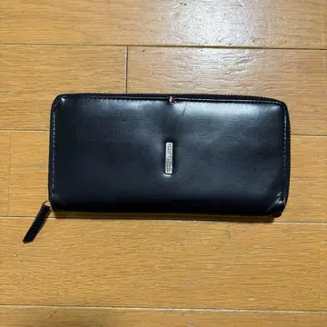 타미힐피거 장지갑