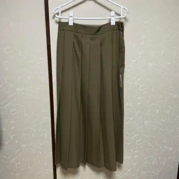 로이스크레용 플리츠 롱 스커트