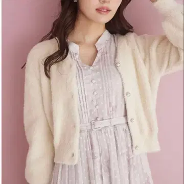 [ 새상품 ] 토코 클로젯 다종 비쥬 버튼 샤기 니트 가디건 화이트