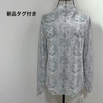 새상품 PORTE 포르투 시어 소재 긴팔 프릴 옷깃 그레이 계열