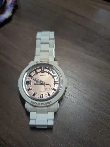 Baby-G 화이트 쇼크 레지스트 시계