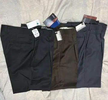 새상품 미사용 REGAL 스탠다드 슬랙스 원턱 82