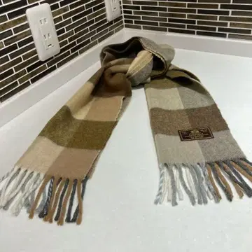 새상품급 라무즈울 체크 무늬 머플러 이탈리아제