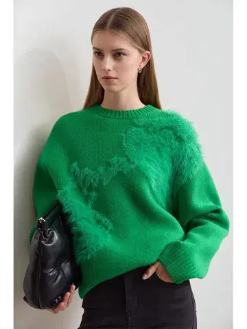 보송보송 겨울 상의 외출 모임 데이트에 최적 아이템