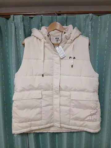 FILA 크림색 다운 베스트 사이즈 LL