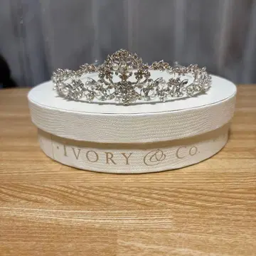 티아라 신부 결혼식 Charlotte Tiara
