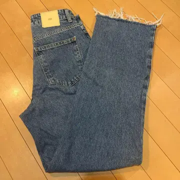 ZARA 하이라이즈 스트레이트 데님 팬츠