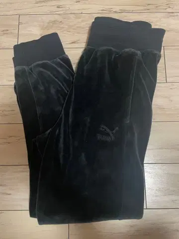 푸마 벨로아 스웨트 팬츠 블랙 S