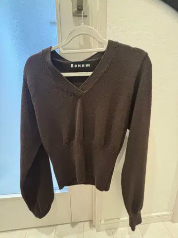 Bonum 울 V넥 스웨터 다크 브라운