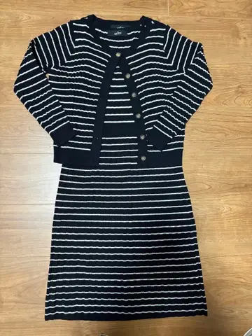 [ 새상품급 ] salire 스트라이프 가디건 원피스 셋업 M