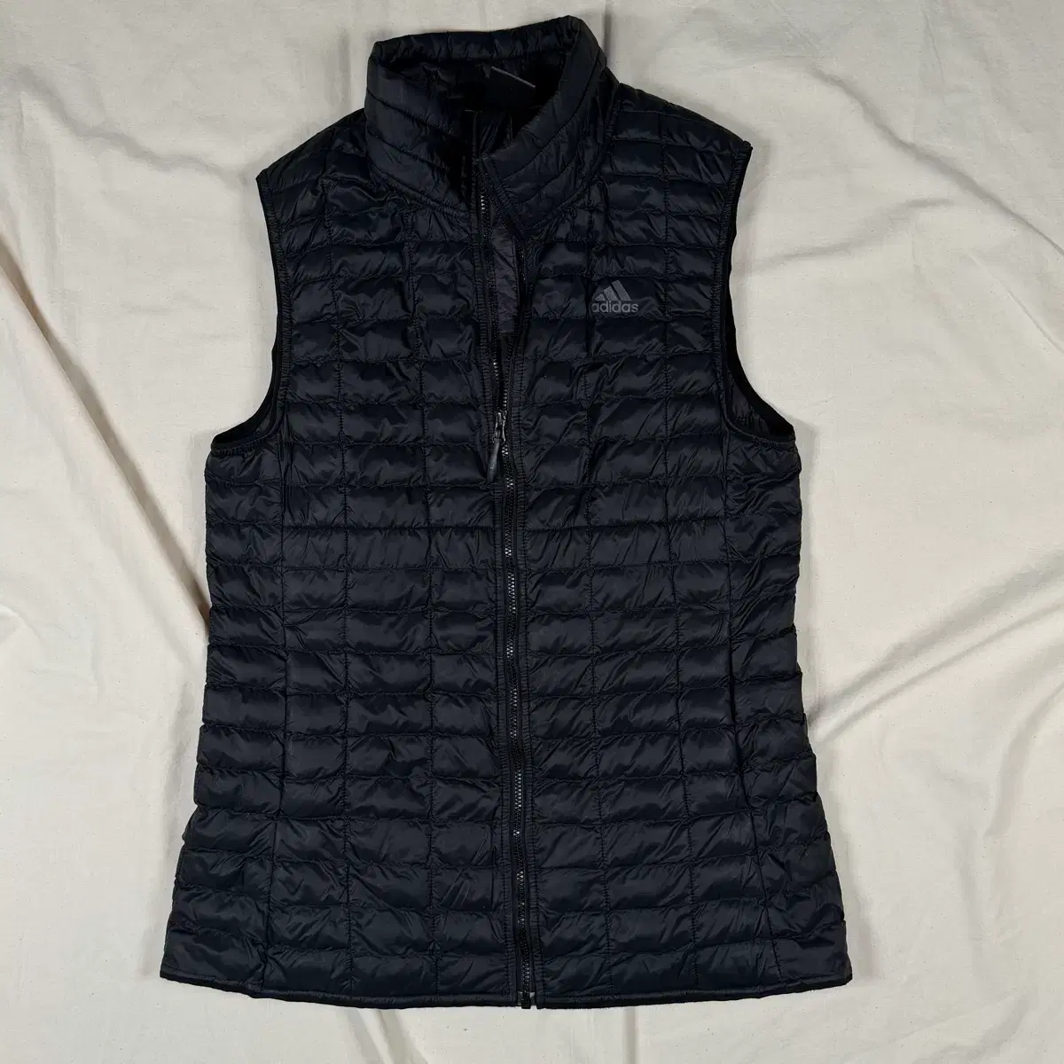 Adidas vest lightweight padding