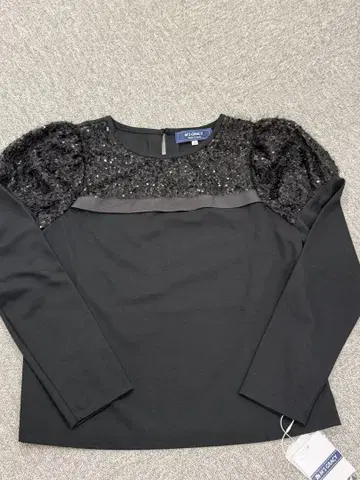 엠즈 그레이시 42 사이즈 새상품 미사용 티셔츠