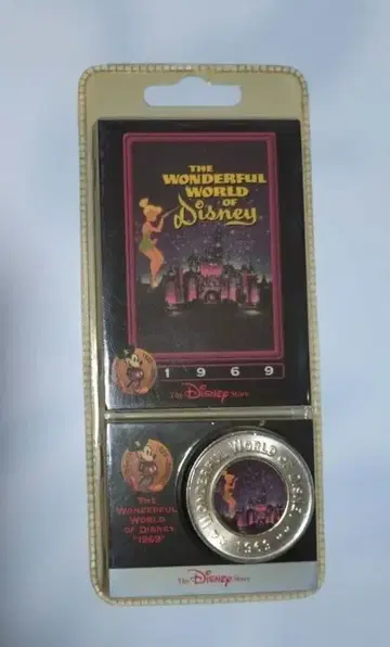 디즈니 스토어 디케이드 코인