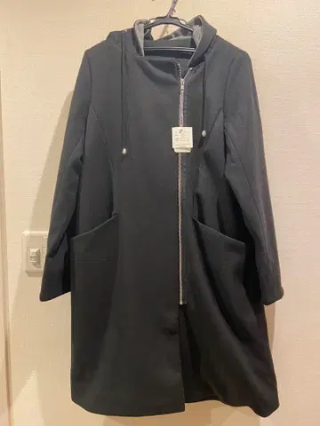 후드 부착 블랙 롱 코트 미사용 새상품