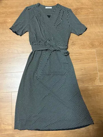 [ 미사용 새상품 ] NEWYORKER 스트라이프 랩 원피스 M 사이즈