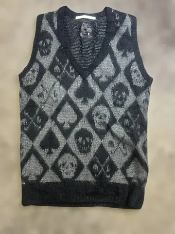 MARK & LONA 스컬 디자인 슬리브리스 베스트 (M)