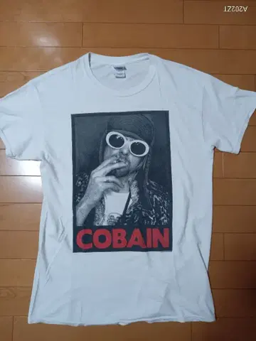 커트 코베인 T셔츠 GILDAN M 사이즈