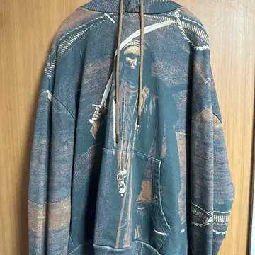 LOVE CLOSELY 후드 부착 후드티