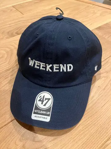 WEEKEND 네이비 캡