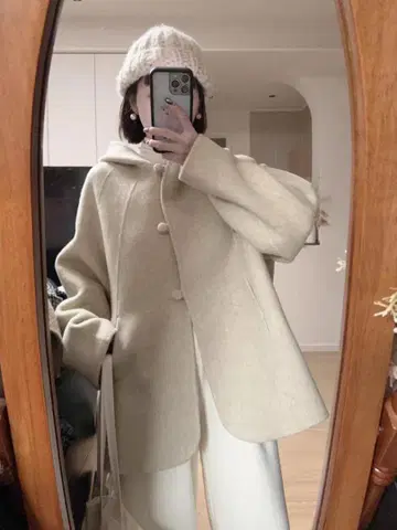 인기 후드 부착 코트 겨울 외출에 최적 모임 데이트에 딱