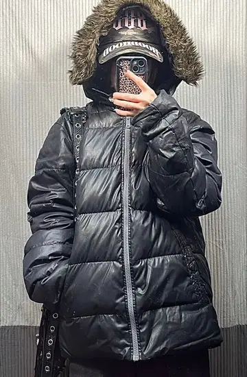 후드 부착 블랙 다운 자켓 퍼 포함 그런지 y2k 헤이세이 갸루