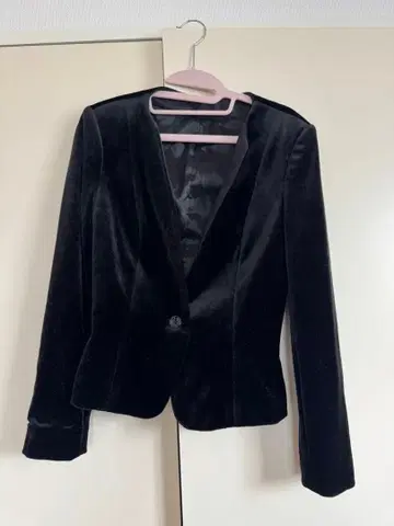 ANAYI 블랙 벨로아 노카라 자켓