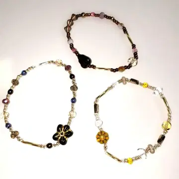 비즈와 꽃 디자인 팔찌 3개 세트