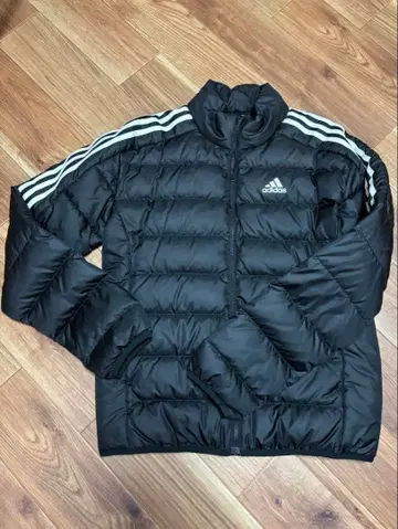 adidas 블랙 다운 자켓