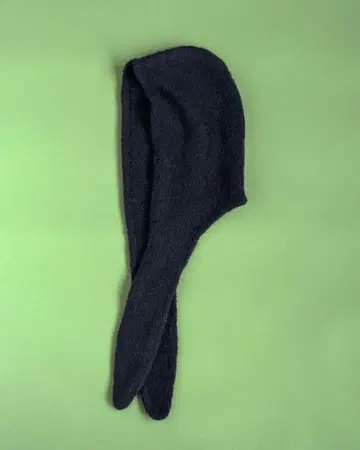 anuke Boucle Knit Hoodie navy