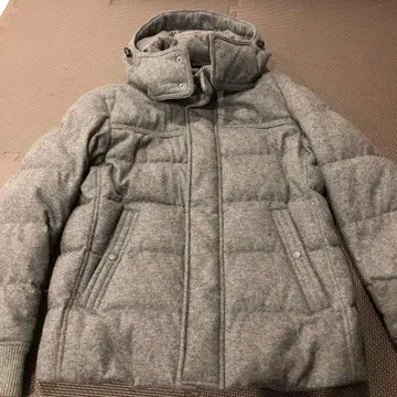 UNIQLO 그레이 다운 자켓 M 사이즈